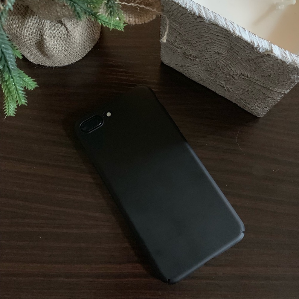 Matte black iPhone 6/7 plus case